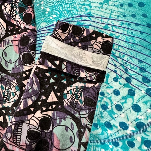 Kids SweetLegs Skull Print Leggings - Picture 5 of 5